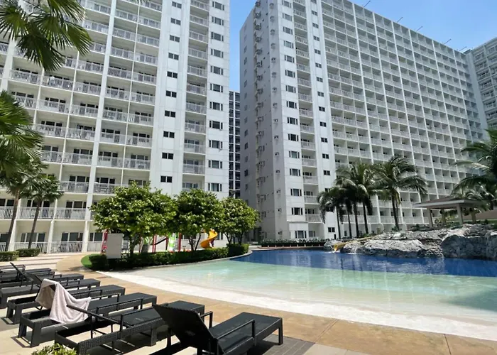 Shore Residences In Sm Moa, Smx, Arena Near Airport 4*